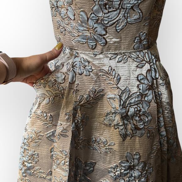 NWT Blondie Nites Juniors Beige Scoop Neck Floral Brocade Formal Ball Gown Sz 7 - Picture 7 of 16